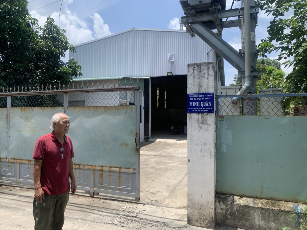 Director & company gate